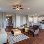 3914 N. Ridge Ave-Living1