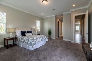 3916.5-N-Ridge-Ave-Master-Bedroom1