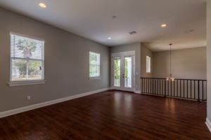 3916.5-N-Ridge-Ave-Family-Room