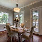 3916.5-N-Ridge-Ave-Dining