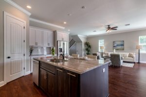 3916.5-N.-Ridge-Ave-Kitchen2