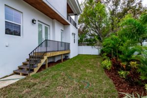 607-COLUMBIA-Backyard