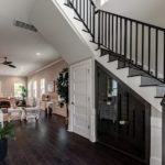 607-COLUMBIA-Entryway